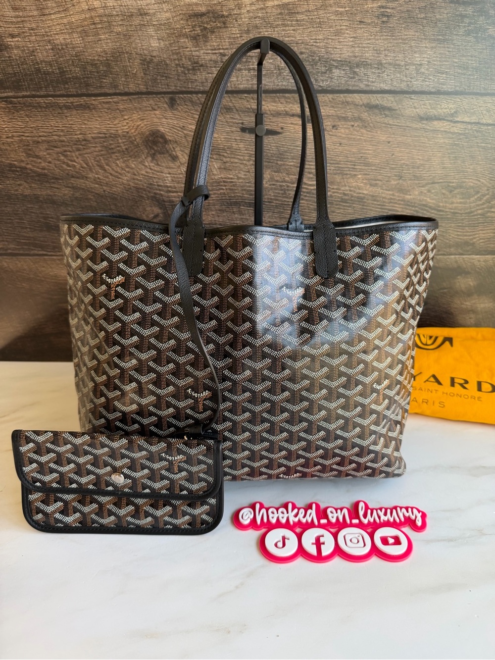 Authentic Goyard Saint Louis PM Tote Handbag Shoulder Bag, Pouch and Dust Bag